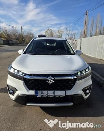 Alb Utilizat 2022 Suzuki SX4 S-Cross SUV | 23.500 EUR (Scump) - Imagine 1/4
