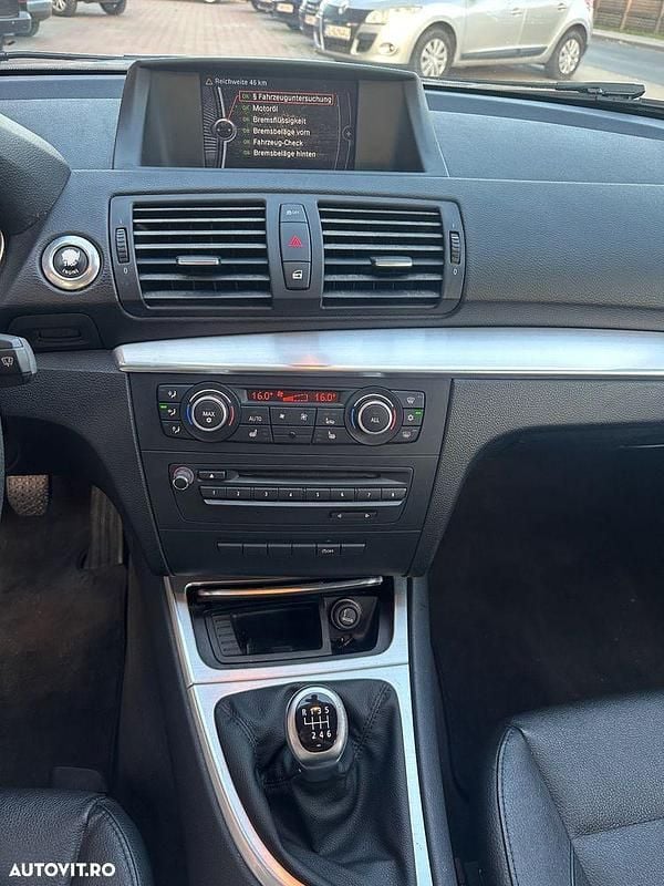 Second-hand BMW 123 Sport Line 204 CP (150 kW) 2011 Culoareargint Hatchback