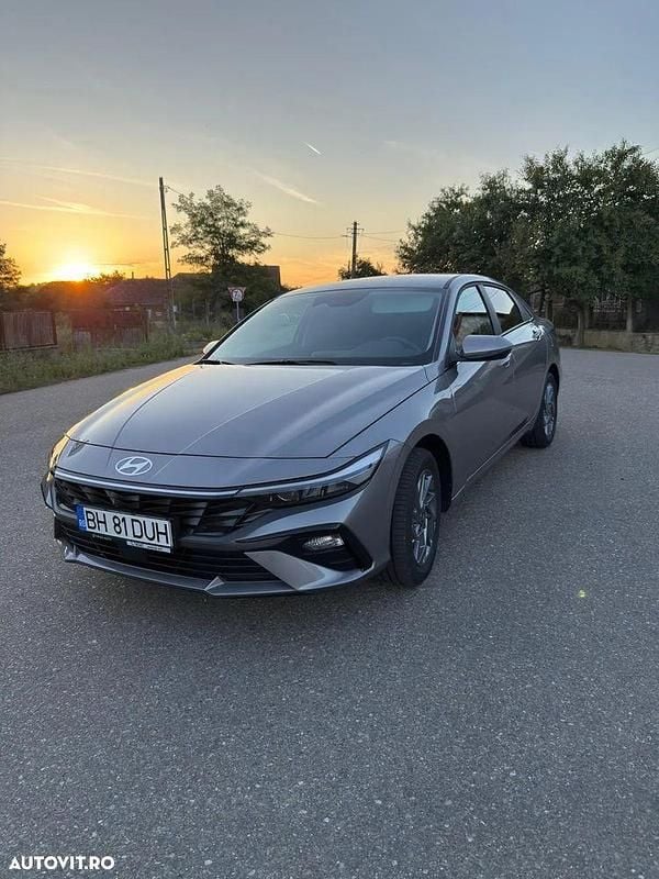 Second-hand Hyundai Elantra 123 CP (90 kW) 2023 Culoaregri Berlinǎ