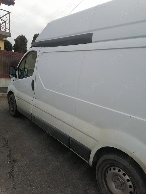 Utilizat 2008 Opel Vivaro Van | 4.500 EUR (Preț OK) - Imagine 1/4