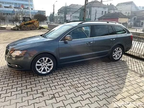 Utilizat 2015 Skoda Superb Break | 8.800 EUR (Preț OK) - Imagine 1/4