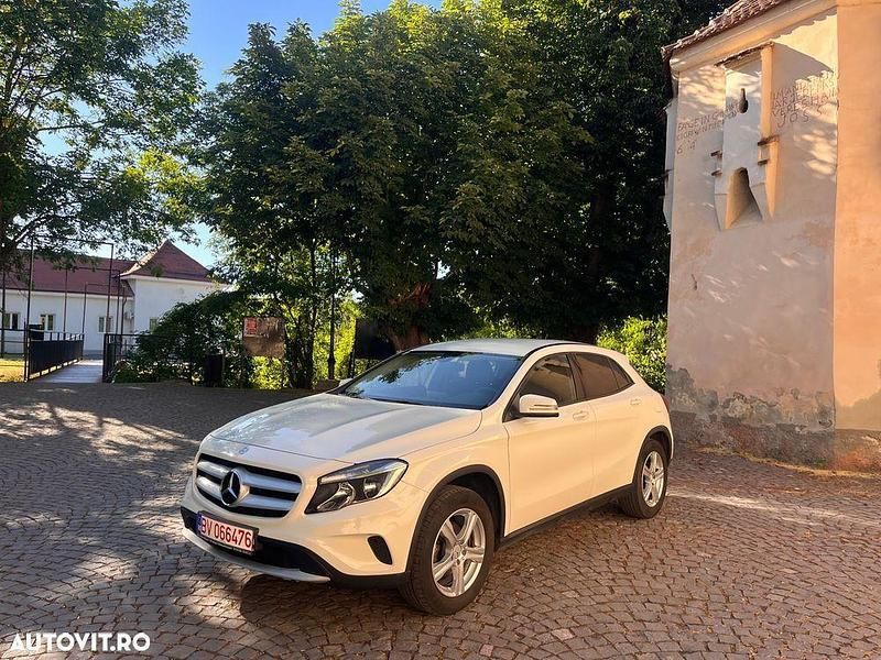 Alb Utilizat 2015 Mercedes GLA200 StreetStyle SUV | 12.800 EUR - Imagine 1/4