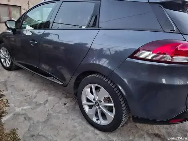 Second-hand Renault Clio GrandTour 90 CP (66 kW) 2017 Break