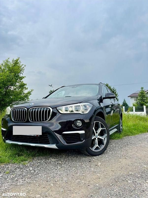 Culoaremaro Utilizat 2017 BMW X1 xLine SUV | 18.900 EUR (Puțin scump) - Imagine 1/4