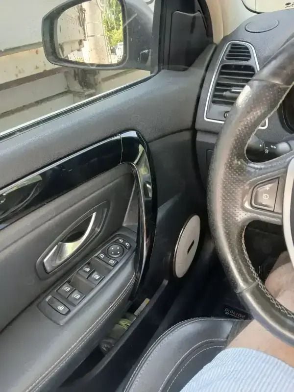 Utilizat 2014 Renault Laguna III Break | 4.999 EUR (Preț bun) - Imagine 1/4