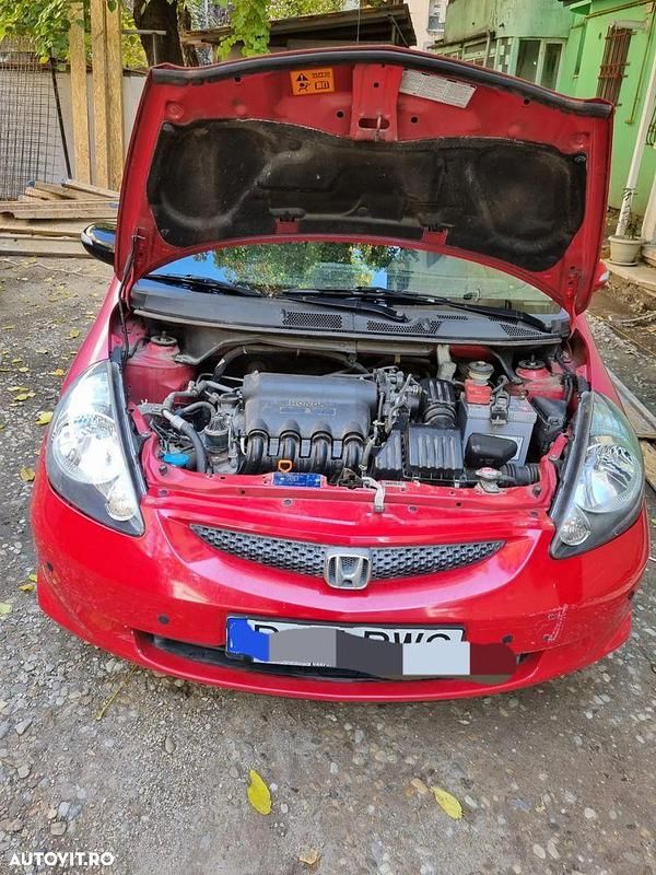 Culoarerosu Utilizat 2007 Honda Jazz Hatchback | 3.333 EUR - Imagine 1/2