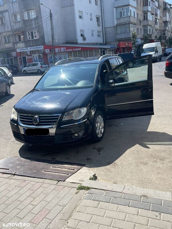 Negru Utilizat 2007 VW Touran Cross Monovolum | 4.399 EUR - Imagine 1/4