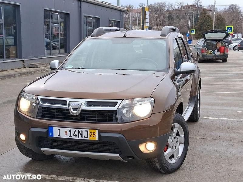 Culoaremaro Utilizat 2012 Dacia Duster Prestige SUV | 6.690 EUR (Preț bun) - Imagine 1/4