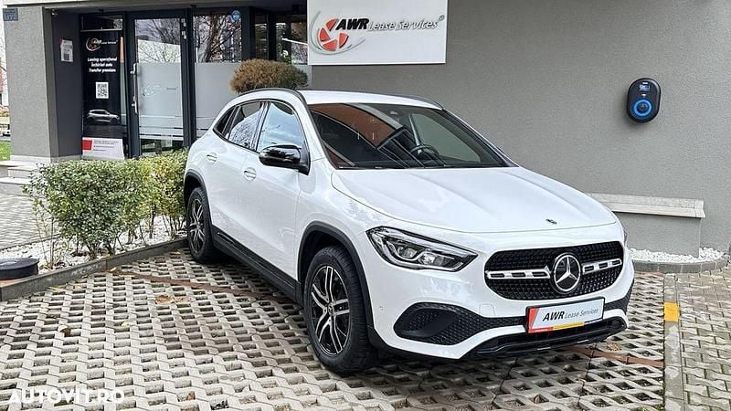 Culoarealb Utilizat 2022 Mercedes GLA250 SUV | 36.905 EUR - Imagine 1/4