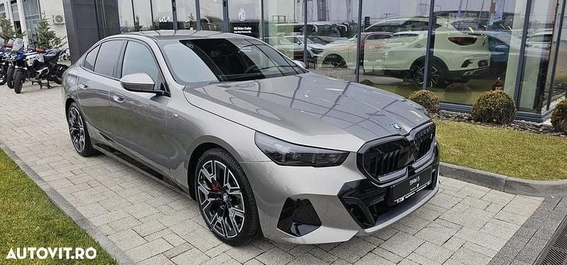 Second-hand BMW i5 Comfort Edition 289 kW (394 CP) 2024 Culoaregri Berlinǎ