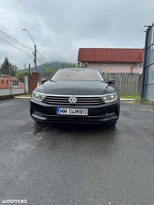 Culoarenegru Utilizat 2015 VW Passat Break | 9.500 EUR (Puțin scump) - Imagine 1/4
