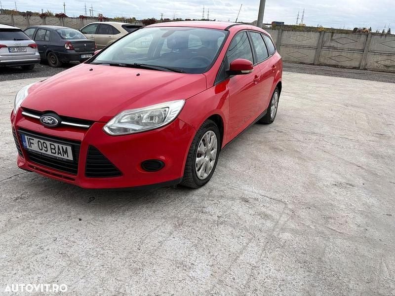 Culoarerosu Utilizat 2013 Ford Focus Break | 3.700 EUR (Preț bun) - Imagine 1/4