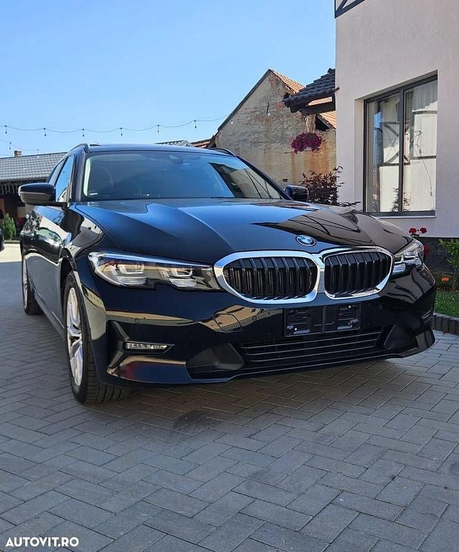 Negru Utilizat 2019 BMW 318 Luxury Line Break | 17.600 EUR (Preț OK) - Imagine 1/4
