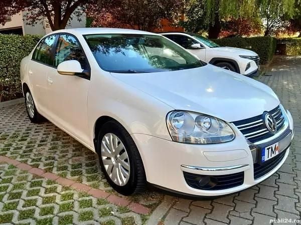 Utilizat 2010 VW Jetta Berlinǎ | 3.650 EUR (Super Preț) - Imagine 1/4