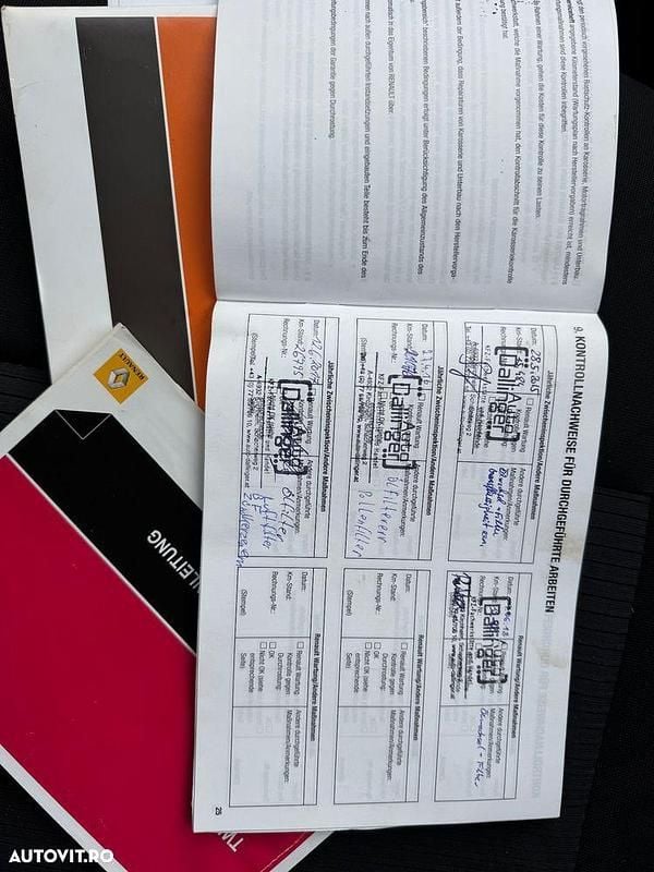 Second-hand Renault Twingo Authentique 75 CP (55 kW) 2012 Culoarebej Hatchback