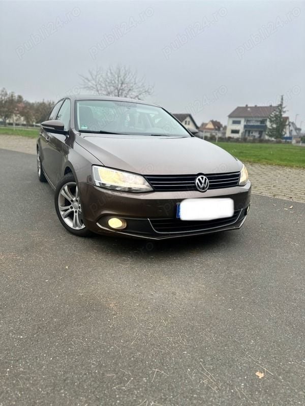 Utilizat 2011 VW Jetta Berlinǎ | 6.500 EUR (Puțin scump) - Imagine 1/4