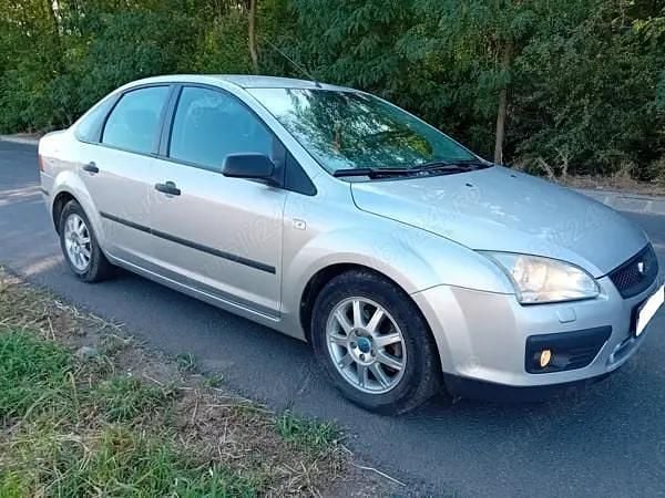 Argintiu Utilizat 2005 Ford Focus Berlinǎ | 2.300 EUR (Puțin scump) - Imagine 1/4