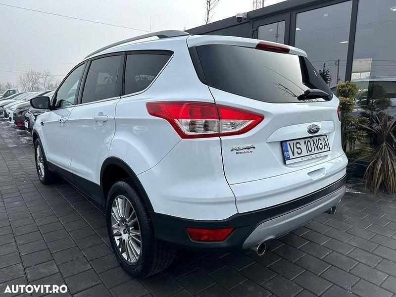 Second-hand Ford Kuga 140 CP (102 kW) 2013 Culoarealb SUV