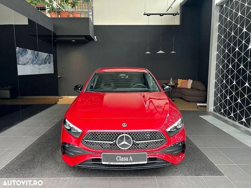 Culoarerosu Utilizat 2024 Mercedes A200 Hatchback | 42.900 EUR - Imagine 1/4