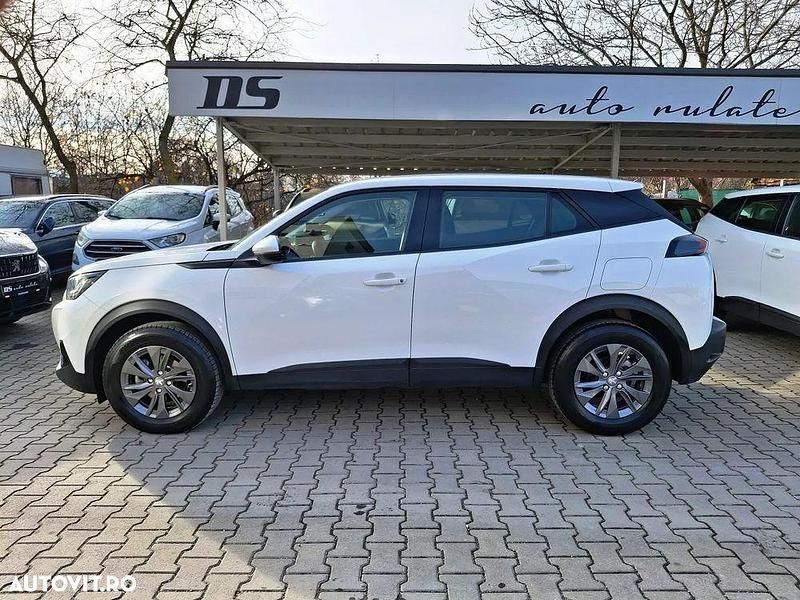 Second-hand Peugeot 2008 Active 130 CP (95 kW) 2021 Culoarealb SUV