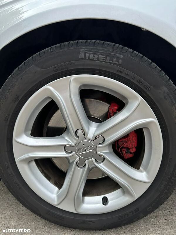 Second-hand Audi A4 143 CP (105 kW) 2012 Gri Berlinǎ