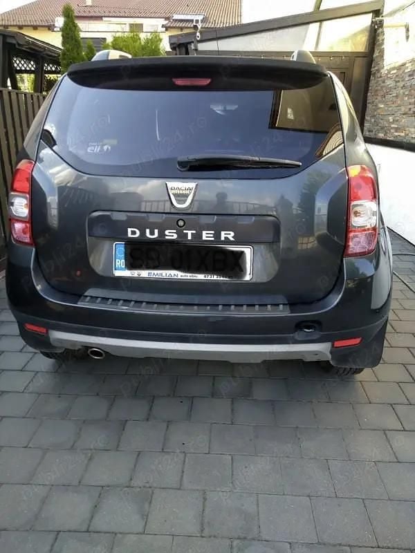 Gri Utilizat 2017 Dacia Duster SUV | 13.500 EUR (Puțin scump) - Imagine 1/4