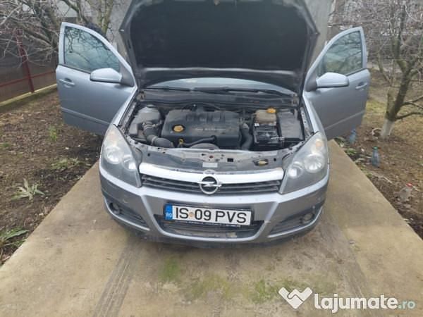 Gri Utilizat 2006 Opel Astra Break | 1.199 EUR (Preț bun) - Imagine 1/4