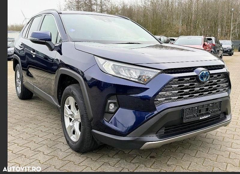 Second-hand Toyota RAV4 Hybrid 222 CP (163 kW) 2022 Culoarealbastru SUV