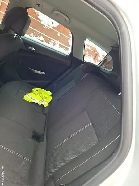 Second-hand Opel Astra 110 CP (80 kW) 2011 Break