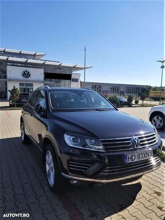 Negru Utilizat 2015 VW Touareg SUV | 18.350 EUR (Super Preț) - Imagine 1/4