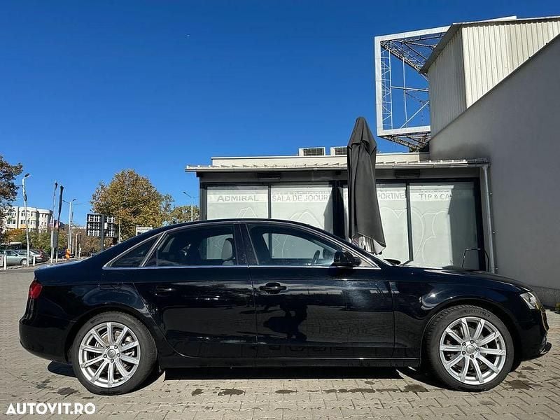 Second-hand Audi A4 S-Line 143 CP (105 kW) 2012 Culoarenegru Berlinǎ