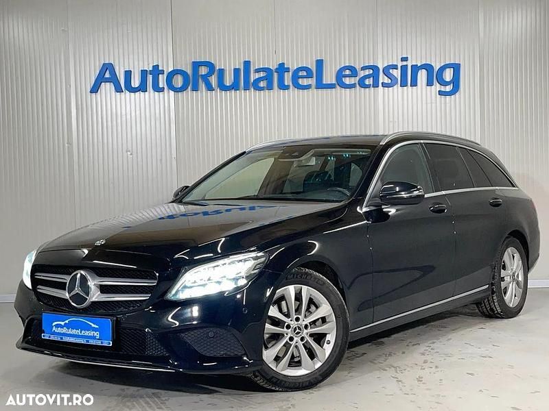Culoarenegru Utilizat 2019 Mercedes C220 Break | 18.490 EUR (Preț bun) - Imagine 1/4