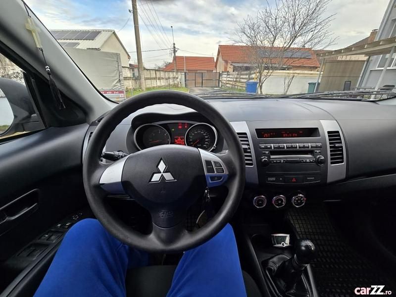 Second-hand Mitsubishi Outlander 177 CP (130 kW) 2011 Gri SUV