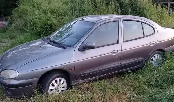 Utilizat 2003 Renault Mégane II Berlinǎ | 2.000 EUR (Scump) - Imagine 1/4