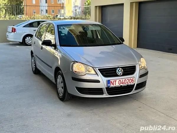 Gri Utilizat 2006 VW Polo Hatchback | 1.249 EUR (Preț bun) - Imagine 1/4