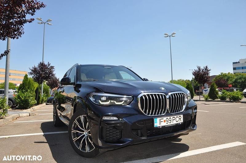 Culoarenegru Utilizat 2019 BMW X5 Sport Line SUV | 34.999 EUR (Preț bun) - Imagine 1/4