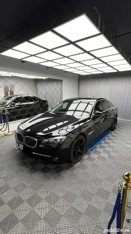 Utilizat 2011 BMW 730 Berlinǎ | 11.450 EUR (Preț bun) - Imagine 1/4