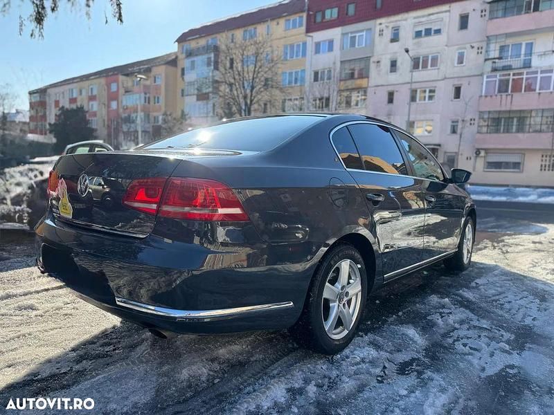 Second-hand VW Passat Highline 177 CP (130 kW) 2015 Culoaregri Berlinǎ