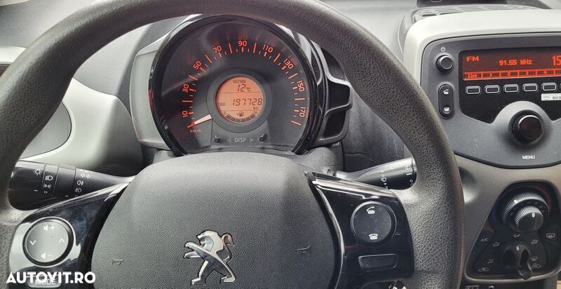 Rosu Utilizat 2015 Peugeot 108 Active Hatchback | 4.999 EUR - Imagine 1/2