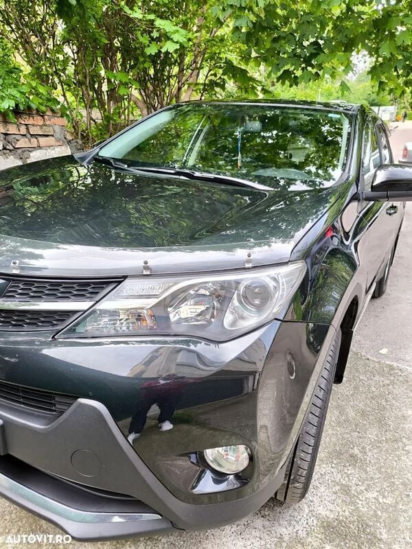 Negru Utilizat 2014 Toyota RAV4 Executive SUV | 11.400 EUR (Preț OK) - Imagine 1/4