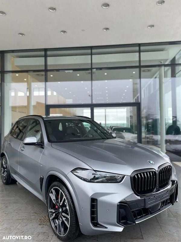 Culoaregri Nouă 2025 BMW X5 Comfort Edition SUV | 109.602 EUR - Imagine 1/4