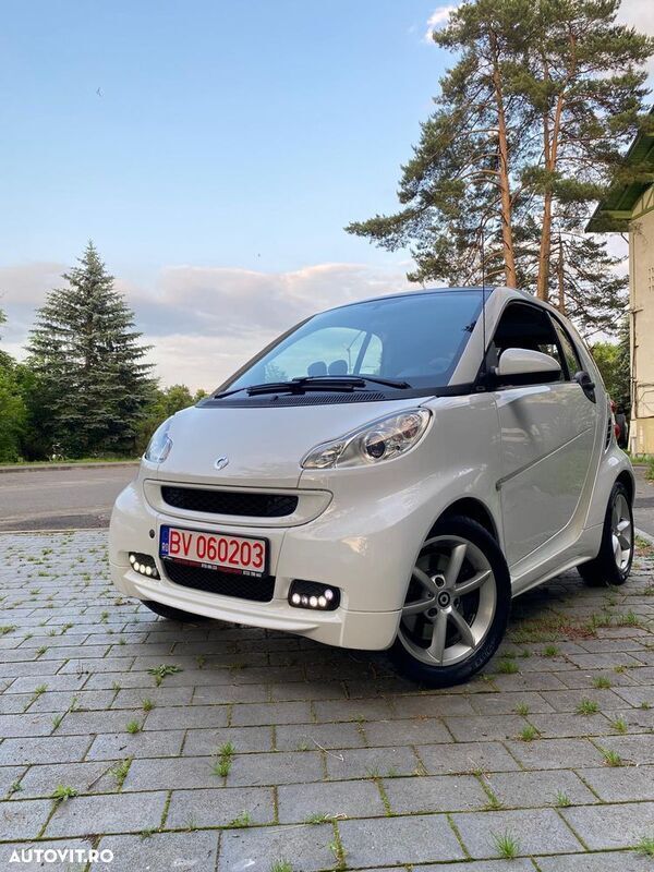 Alb Utilizat 2011 Smart ForTwo Coupé Pulse Coupe | 4.490 EUR - Imagine 1/4
