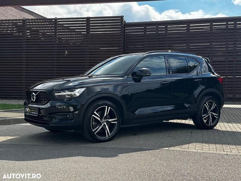 Second-hand Volvo XC40 R-Design 262 CP (192 kW) 2020 Culoarenegru SUV