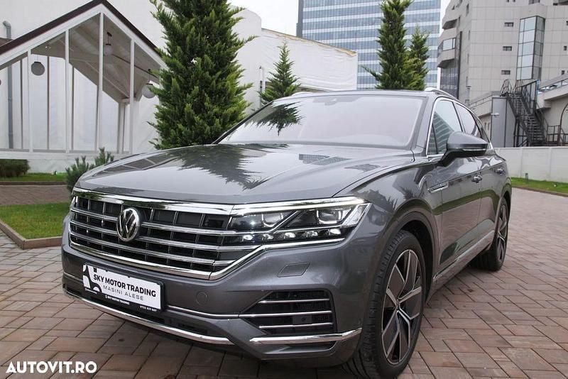 Culoarealte culori Utilizat 2020 VW Touareg Style SUV | 49.980 EUR (Scump) - Imagine 1/4