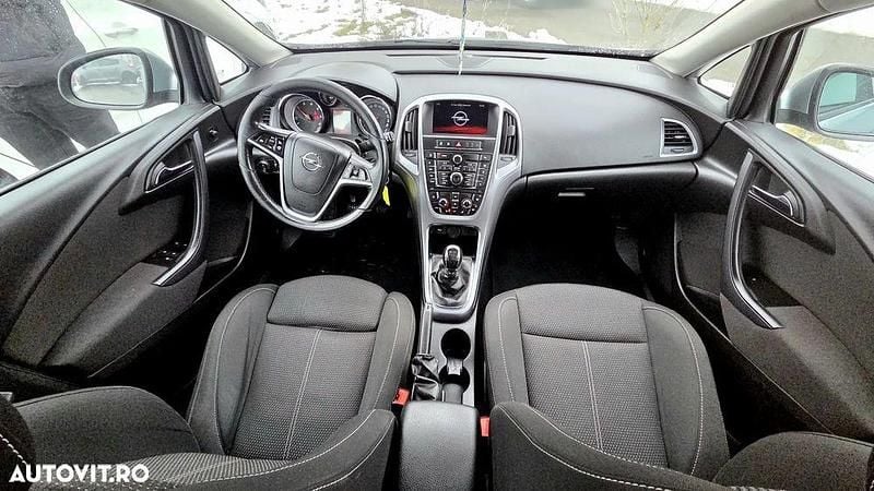Second-hand Opel Astra Edition 110 CP (80 kW) 2015 Culoaregri Break