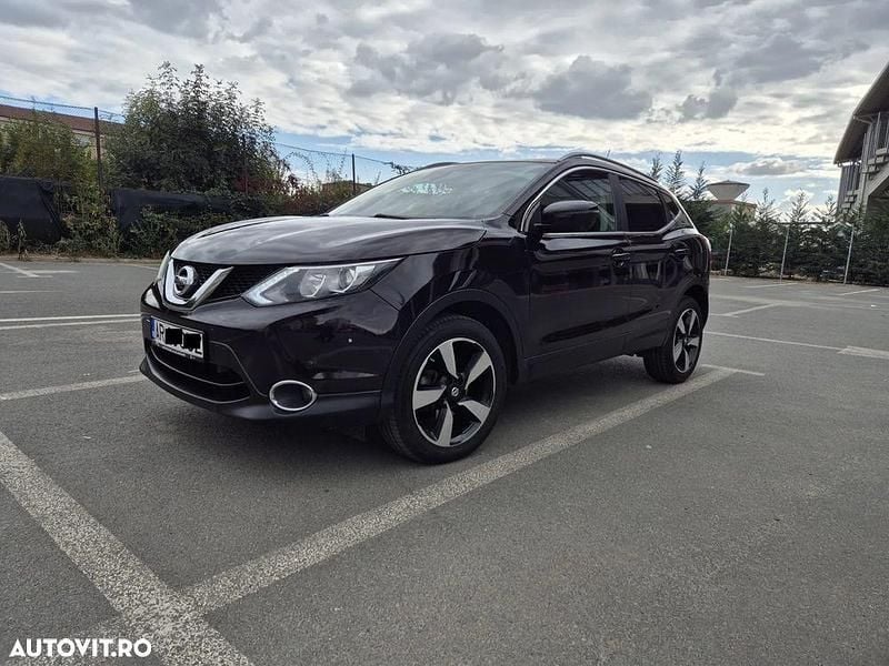 Culoarealte culori Utilizat 2015 Nissan Qashqai 360º SUV | 11.500 EUR (Scump) - Imagine 1/4