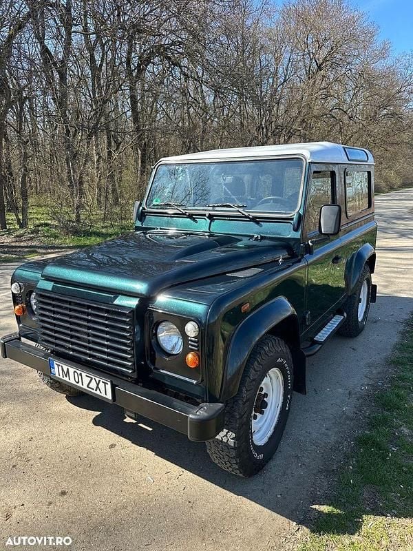 Verde Utilizat 2014 Land Rover Defender S SUV | 33.500 EUR - Imagine 1/4