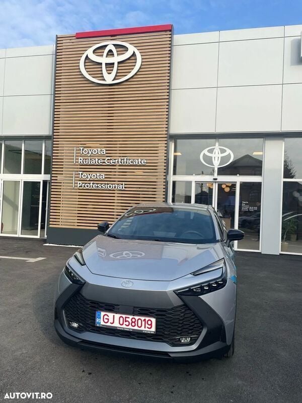 Argint Utilizat 2024 Toyota C-HR SUV | 31.499 EUR - Imagine 1/4