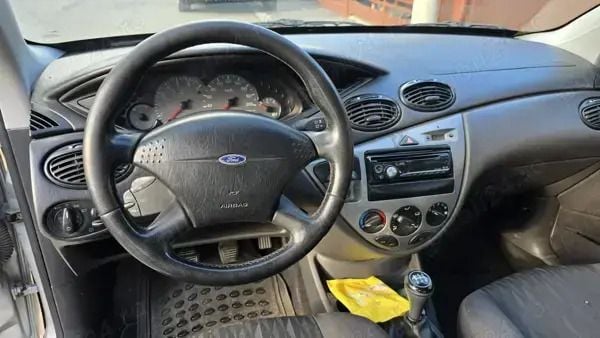 Utilizat 2002 Ford Focus Berlinǎ | 1.200 EUR (Preț OK) - Imagine 1/4