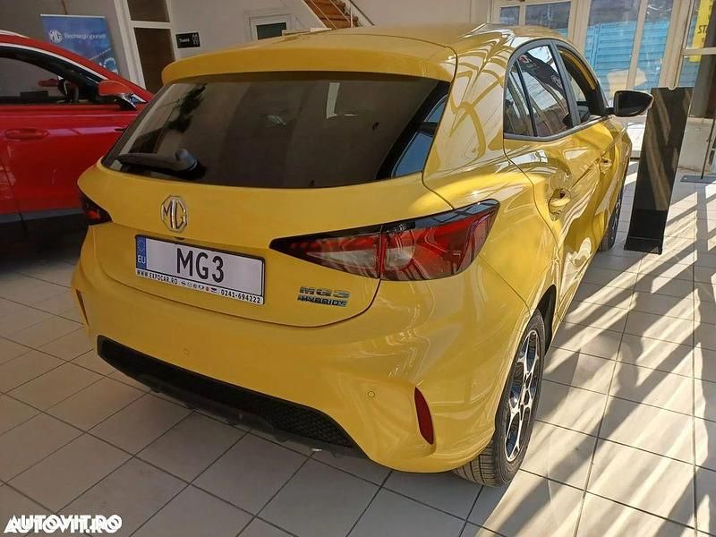 Second-hand MG MG3 194 CP (142 kW) 2024 Culoaregalbeuriu Hatchback